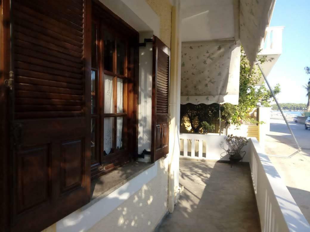 Artistica Villa Ermioni Exterior photo